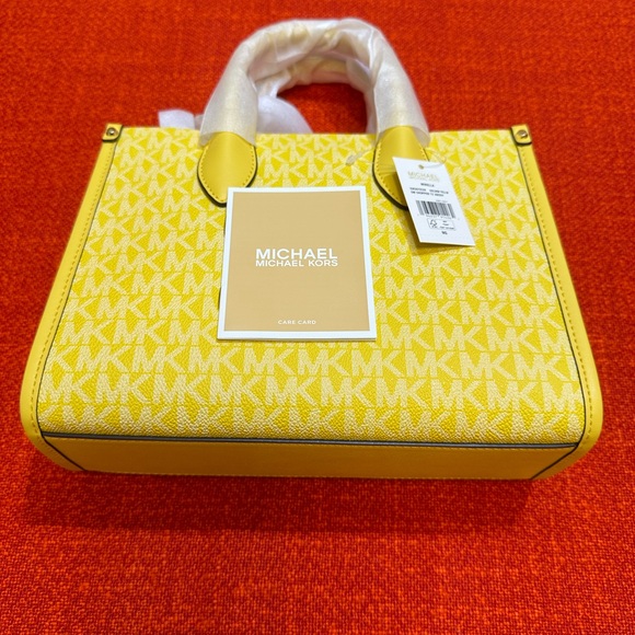 ❤️❤️❤️NEW Michael Kors small bag + Detachable strap ❤️❤️❤️ - Picture 6 of 10